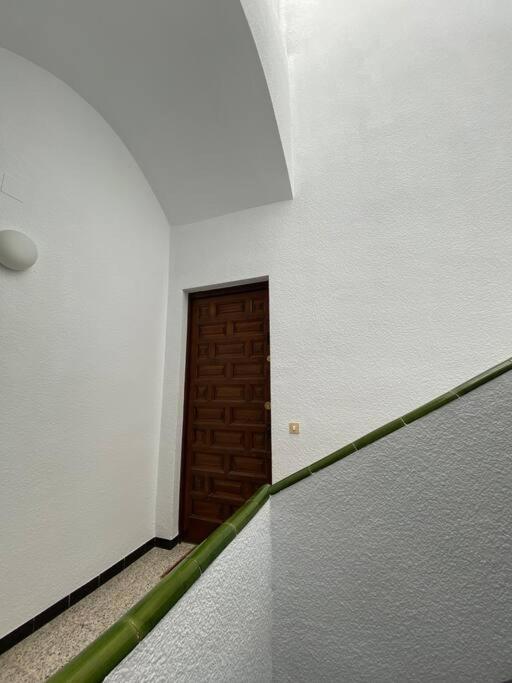 Lindo Apartamento Con Vistas Al Puerto Mistral Empuriabrava Bagian luar foto
