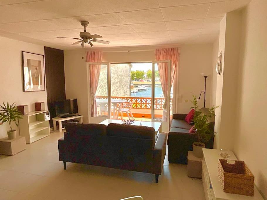 Lindo Apartamento Con Vistas Al Puerto Mistral Empuriabrava Bagian luar foto