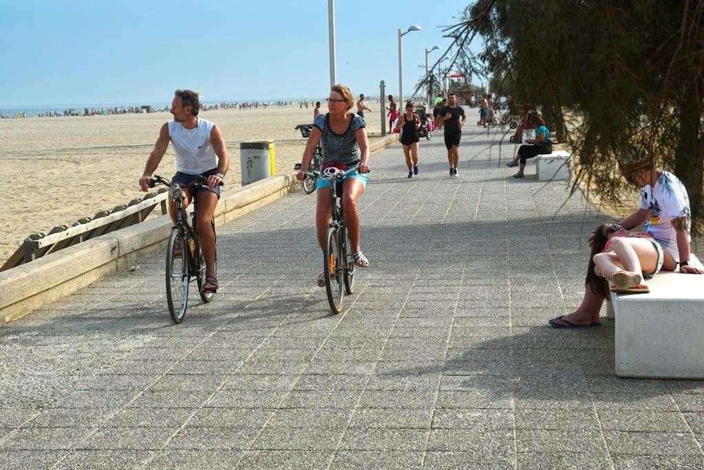 Lindo Apartamento Con Vistas Al Puerto Mistral Empuriabrava Bagian luar foto